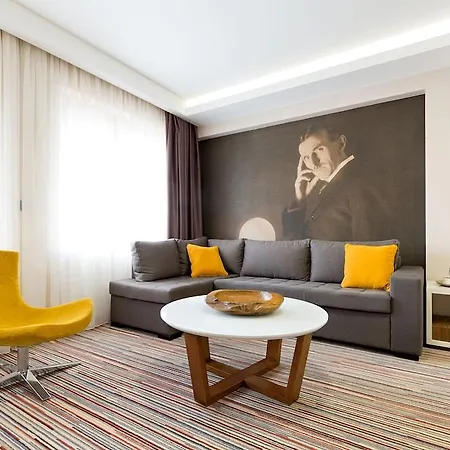 Tesla - Smart Garni Hotel Belgrad