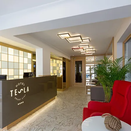 Hotel Tesla - Smart Garni 4*