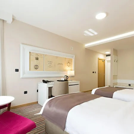 Tesla - Smart Garni Belgrad