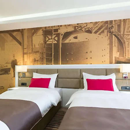 Tesla - Smart Garni Hotel 4*