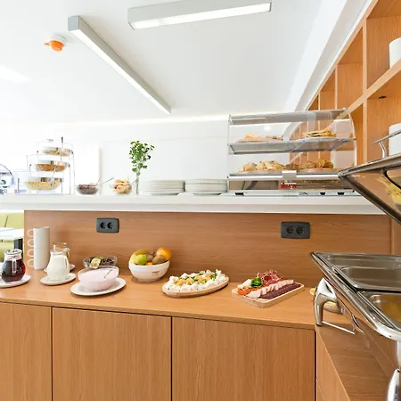 Tesla - Smart Garni Hotel Belgrad