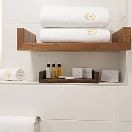 Tesla - Smart Garni Hotel