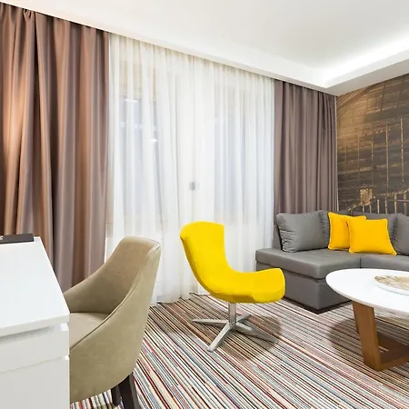 Tesla - Smart Garni 4* Βελιγράδι