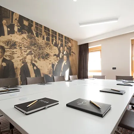 Tesla - Smart Garni 4*