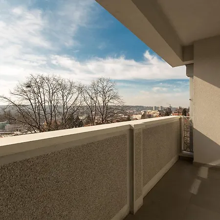 Tesla - Smart Garni Hotel 4*