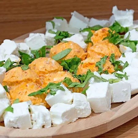 Tesla - Smart Garni Βελιγράδι