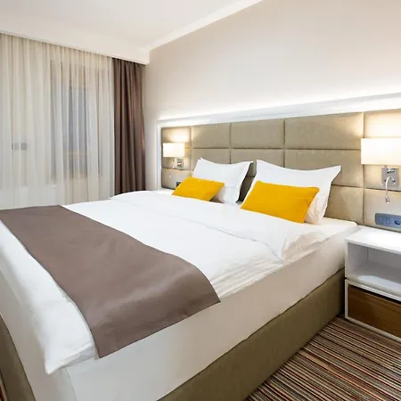 Tesla - Smart Garni Belgrad