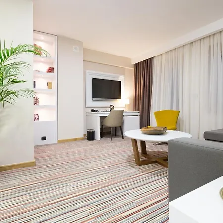 Tesla - Smart Garni Ξενοδοχείο 4*