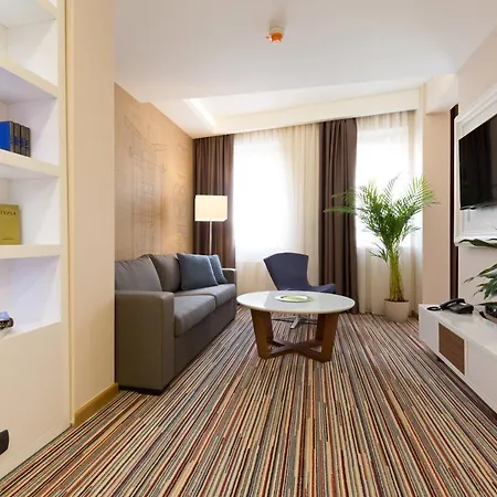 Tesla - Smart Garni 4* Belgrad