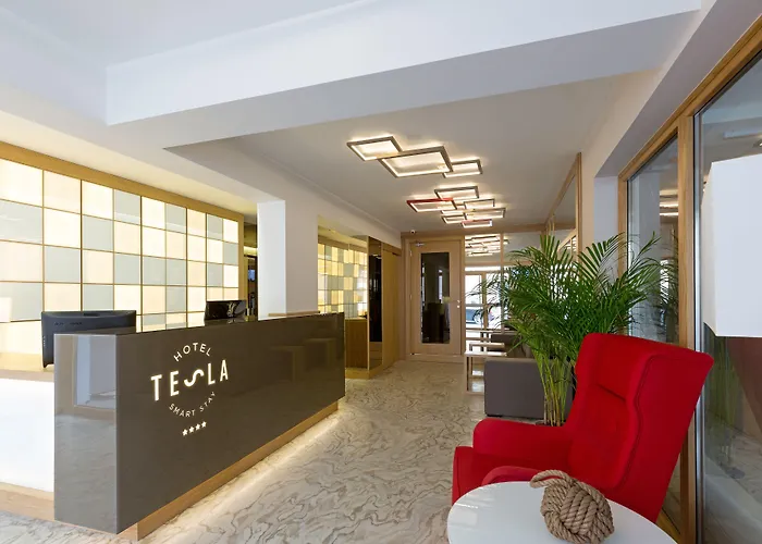 Hotel Tesla - Smart Garni 4*