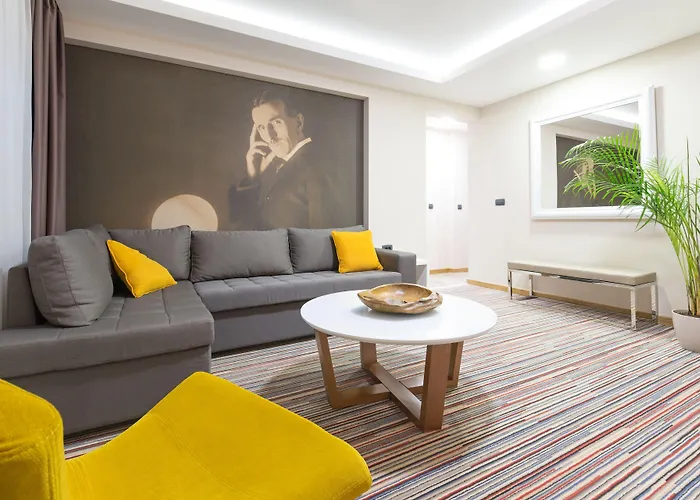 Tesla - Smart Garni Belgrado