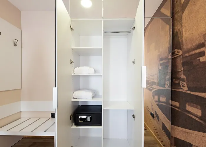 Tesla - Smart Garni Hotel Belgrado